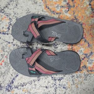 Teva Revive 95 Slide Women's size 9
